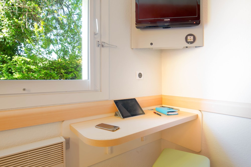 Ibis Budget Frejus Capitou A8 43/61