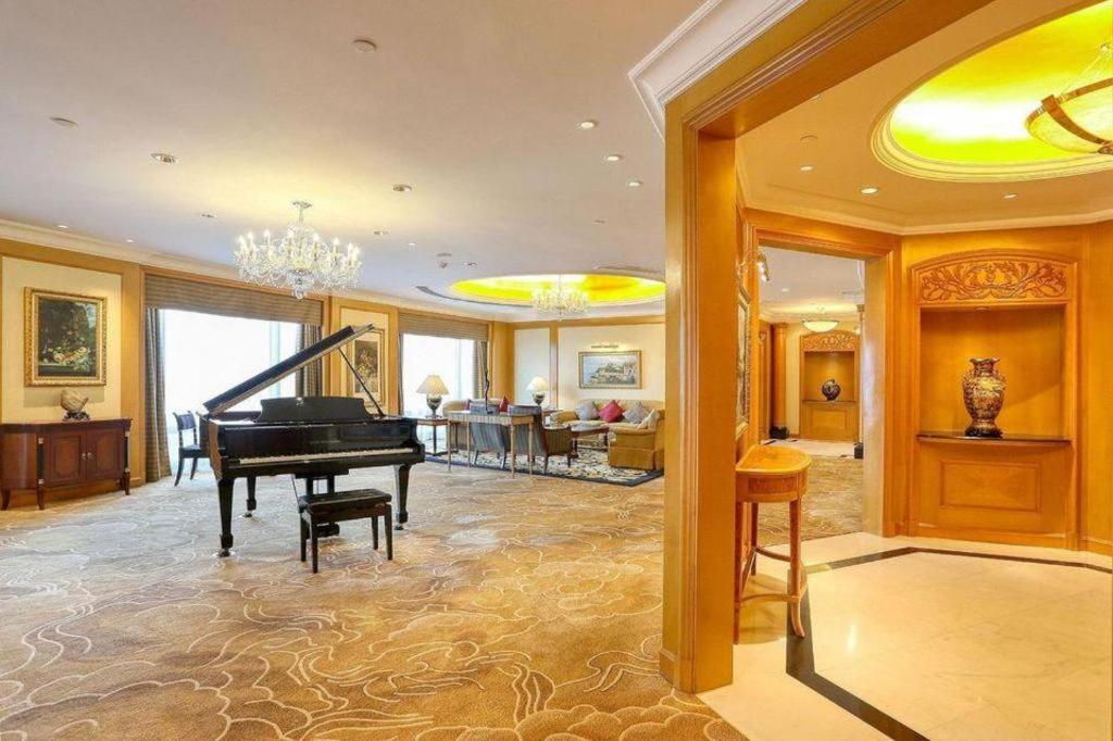 Regency Hotel Shantou 11/54