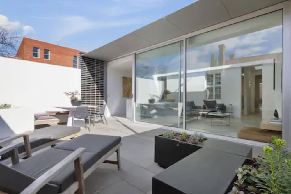 Sullivans Cove Apartments 46/79