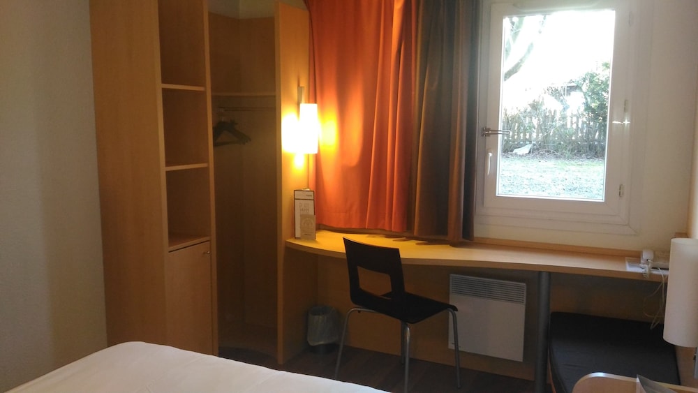 IBIS CHALON SUR SAONE NORD 35/67