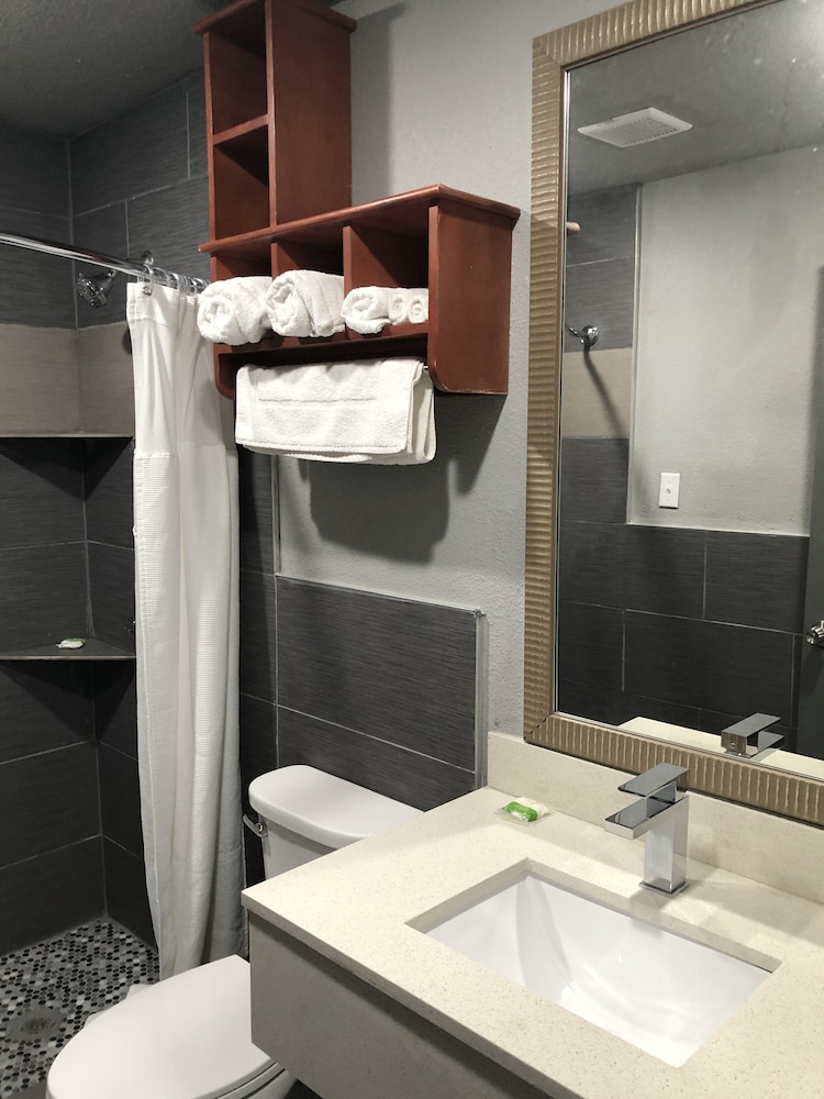 Budget Inn Valparaiso Niceville EglinAFB 13/16
