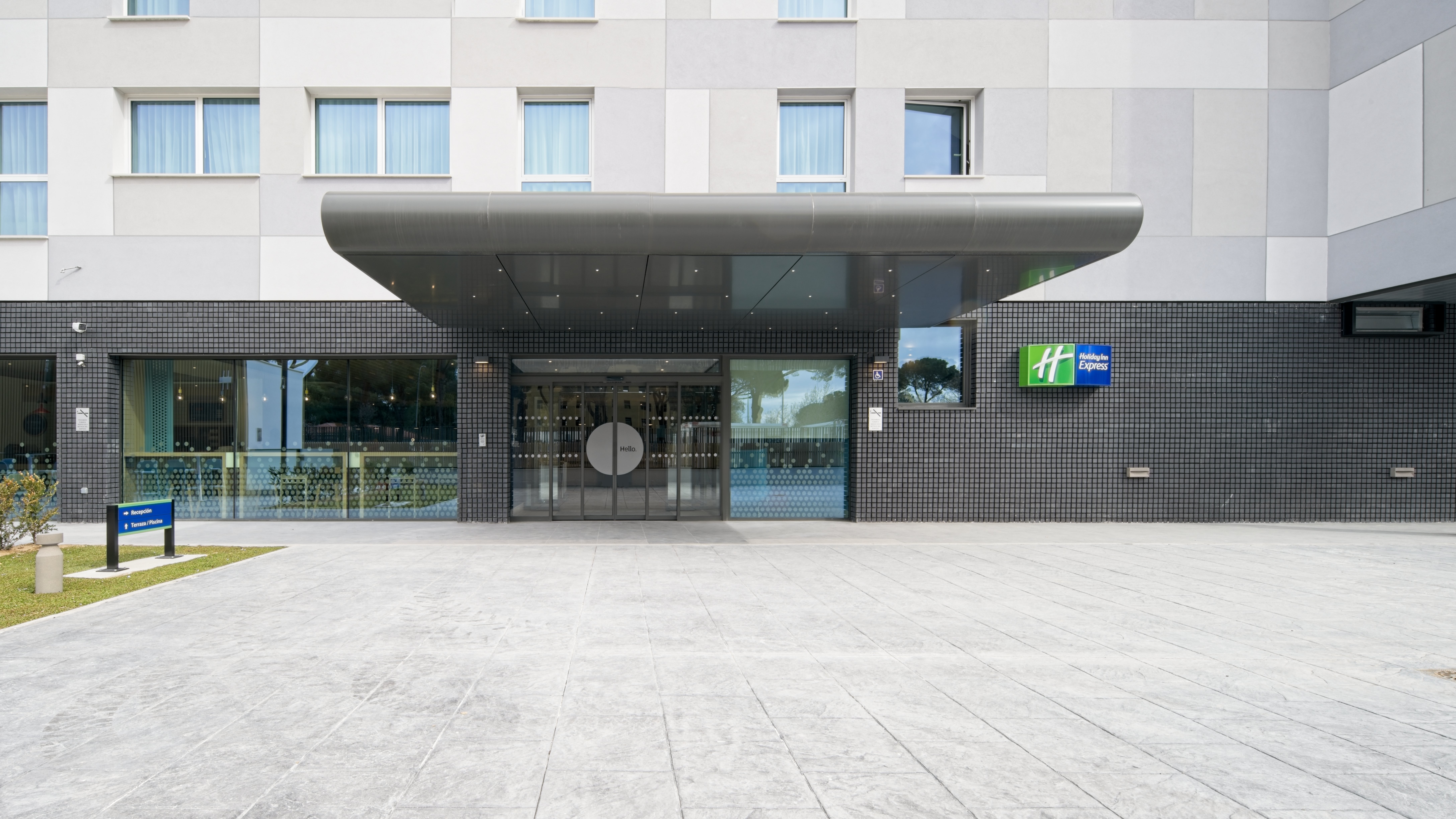 Holiday Inn Express Madrid Airport 37/40