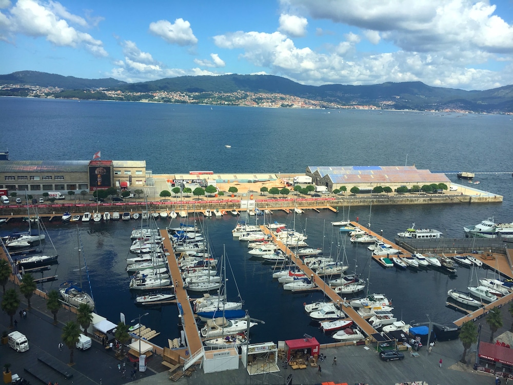 Hotel Bahia de Vigo 32/37