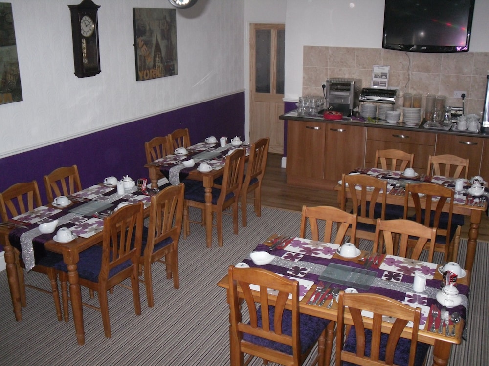 Trentham Private Hotel 30/50