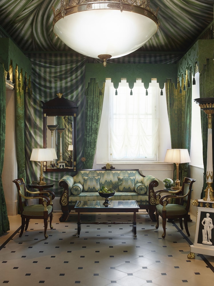 The Lanesborough 58/81