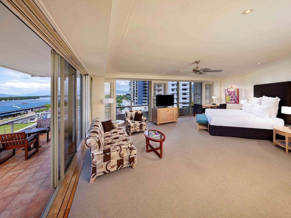 The Reef Hotel Casino Cairns - Handwritten Collection 60/74