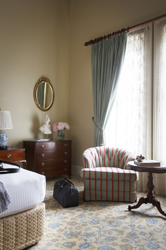 The Hotel Windsor Melbourne 12/63