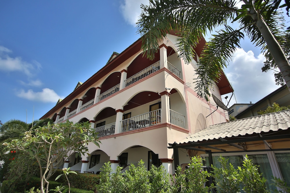 Lotus Hotel 5/50