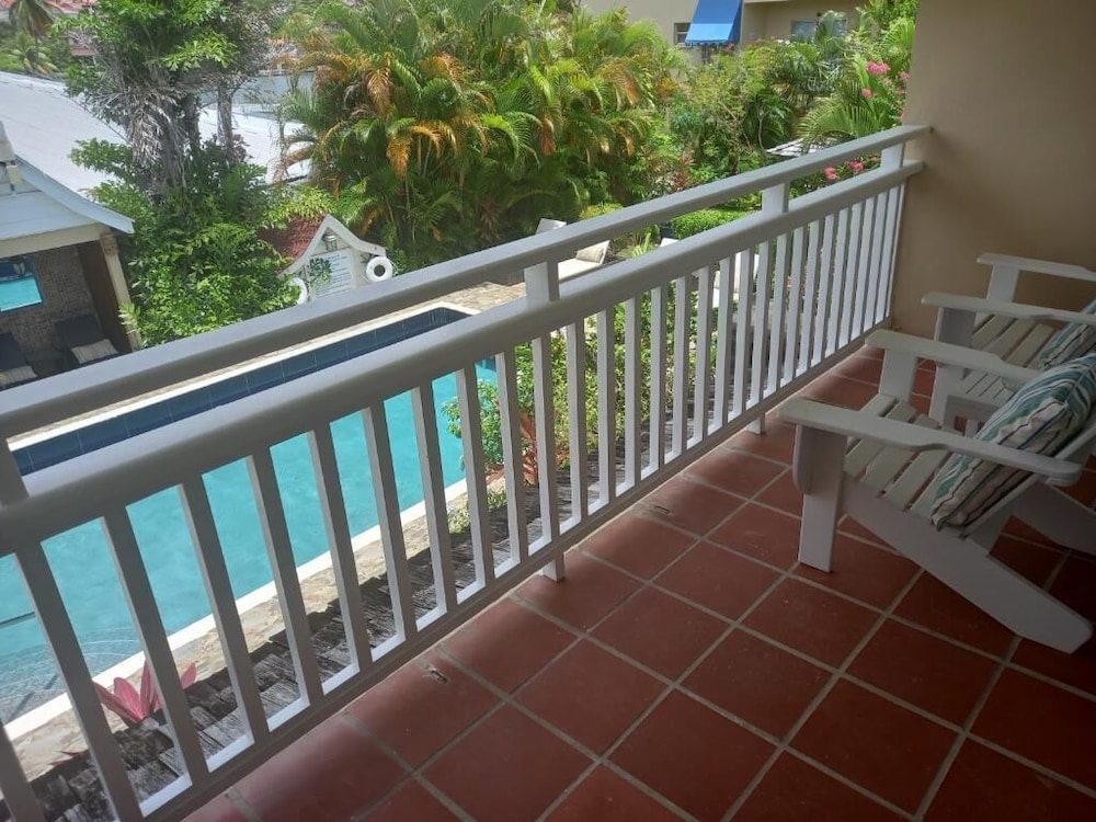 Harmony Suites 2/64