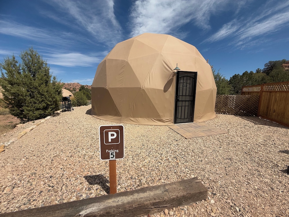 Bryce Glamp And Camp 48/56