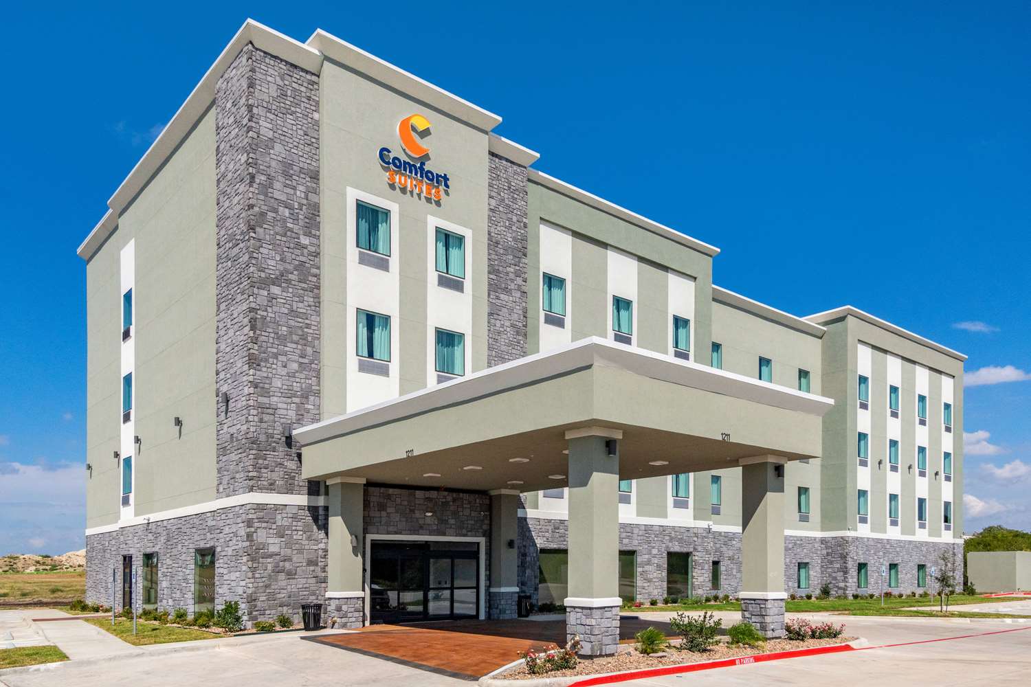 Comfort Suites DeSoto Dallas South 8/51