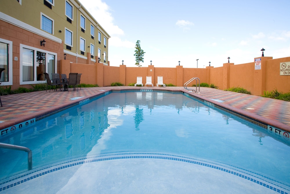 Holiday Inn Express Hotel And Suites Jourdanton Pleasanton 5/58