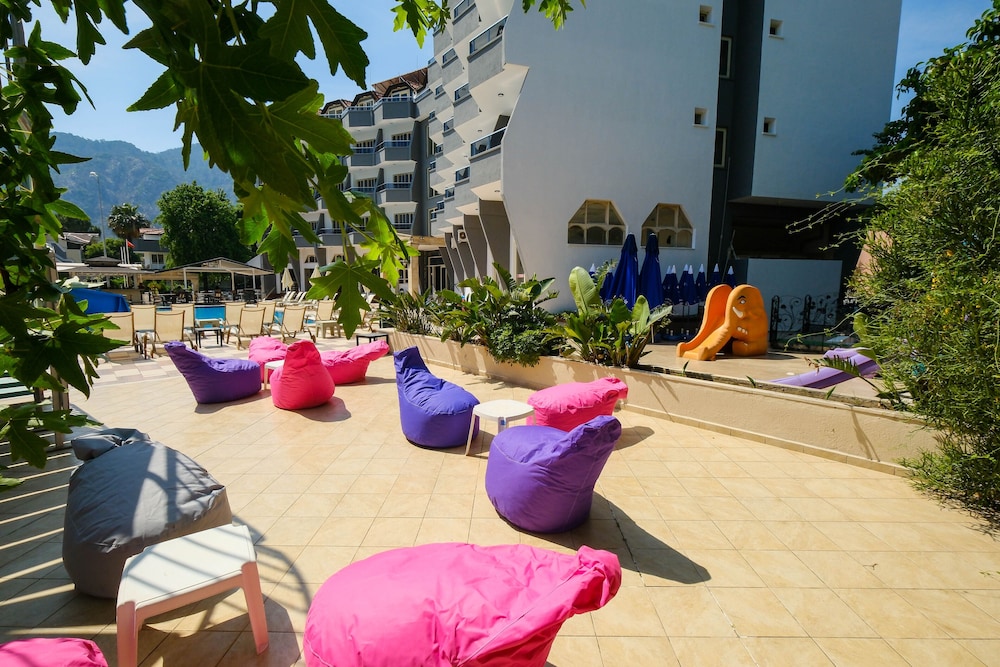 CLUB SELEN HOTEL 36/50