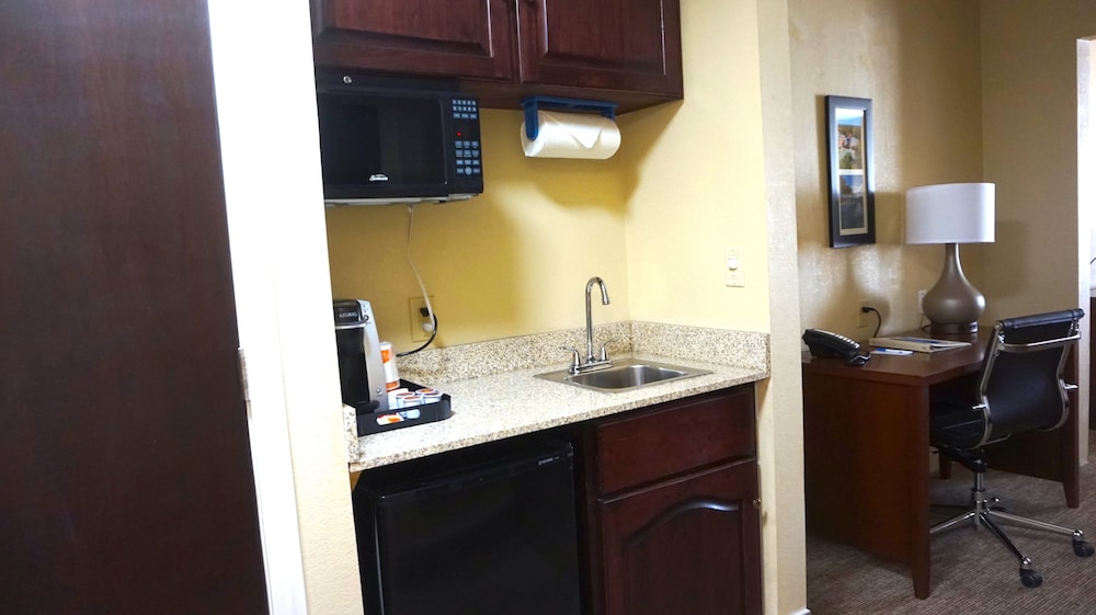 Comfort Inn & Suites Greenwood Near University 55/66
