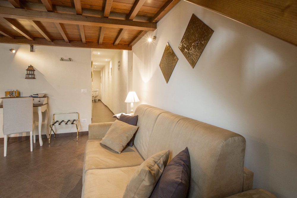 Charming Suite Cavour Heart Of Florence 12/23