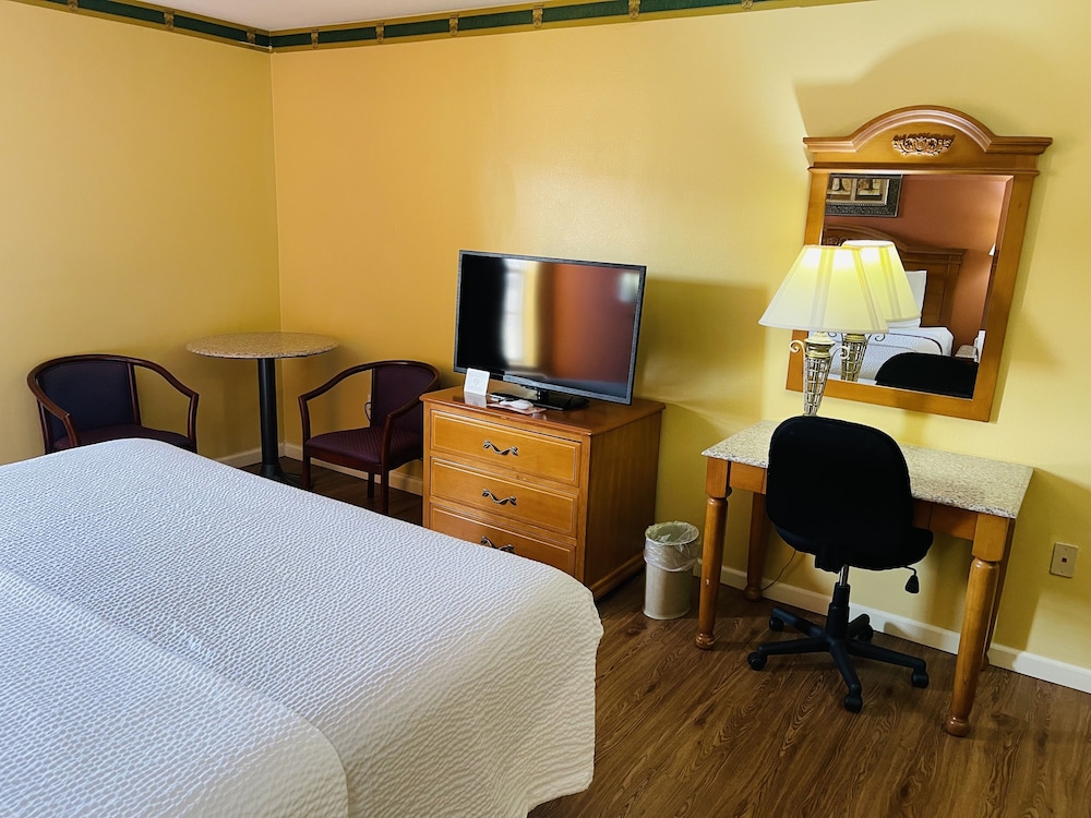 Mountain Inn and Suites Dunlap 13/22