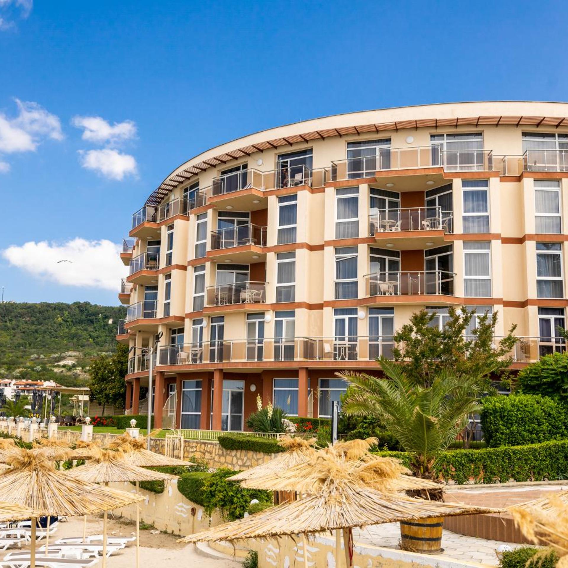 Royal Bay Resort 1/62