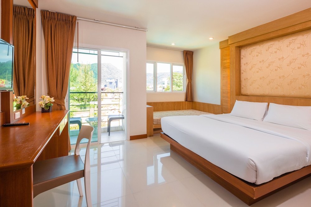 Sungthong Kamala Beach Resort 9/41