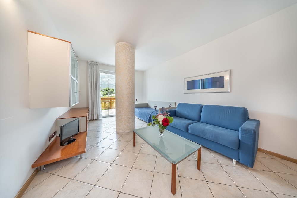 Hotel Karinhall 39/64