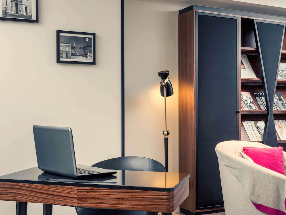 Mercure Paris Arc de Triomphe Wagram 43/46