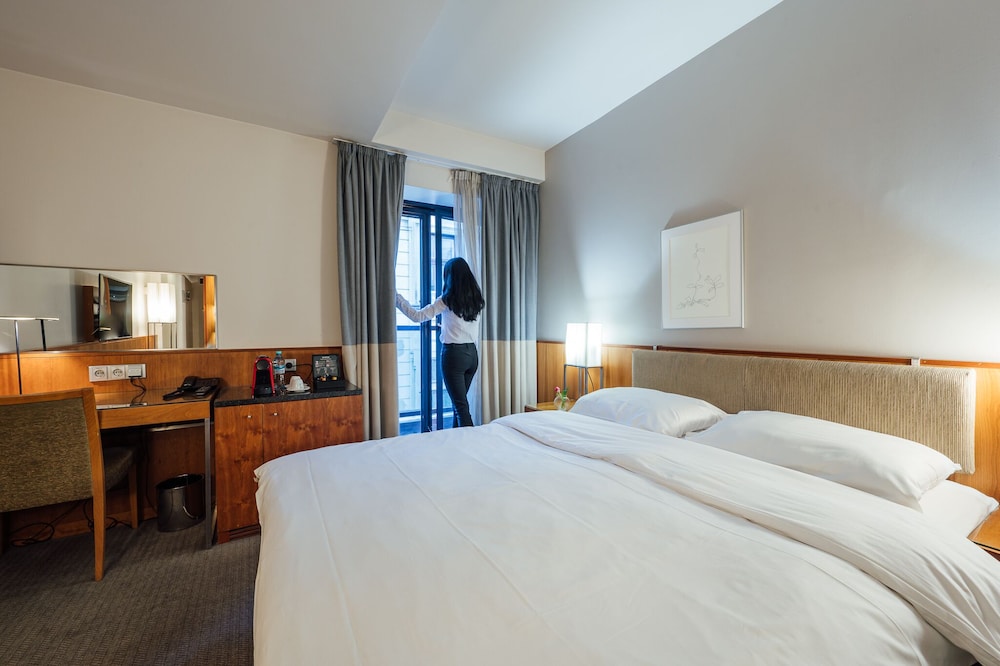 PeakTure Hotel Bucharest 19/68