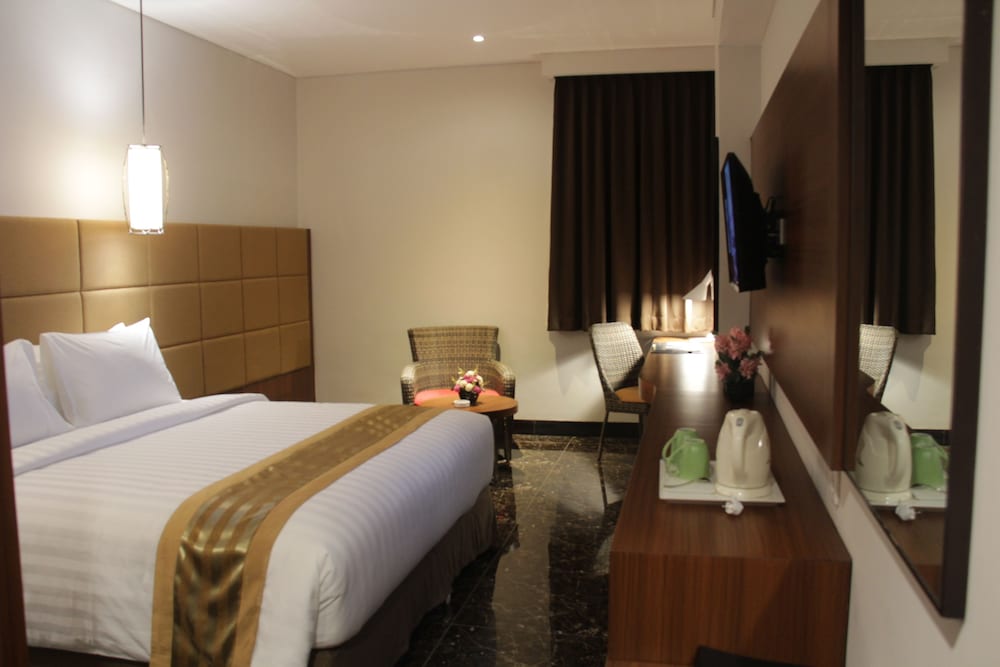 Atrium Premiere Hotel Cilacap 10/51