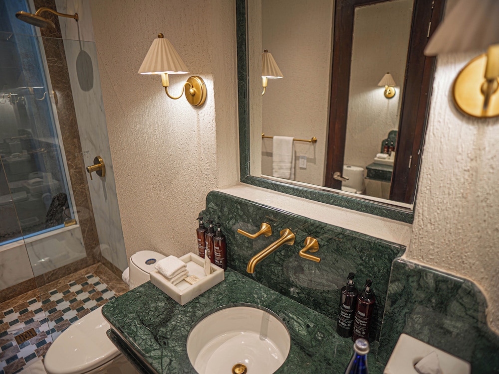 Hotel Boutique Santo Toribio 63/66