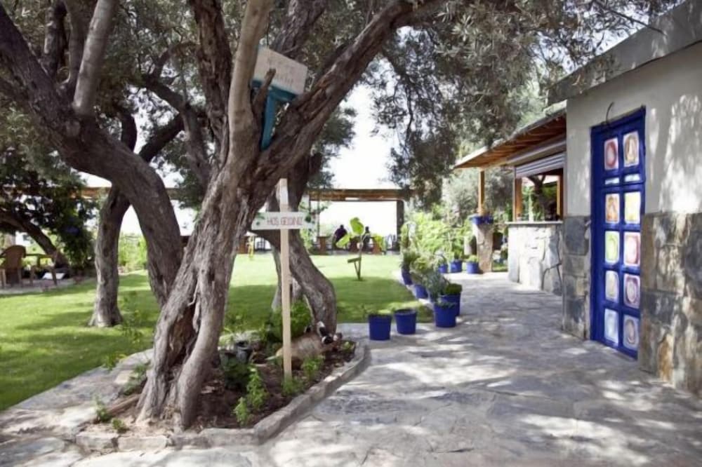 Sahin Motel & Restaurant 22/25