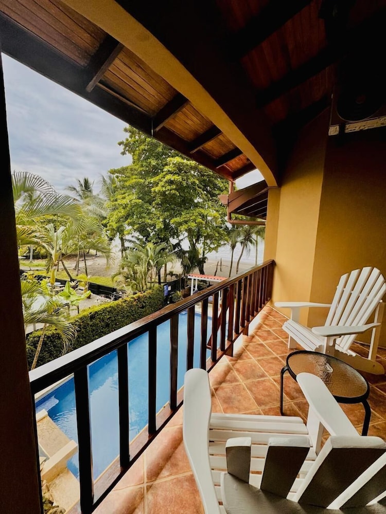 The Backyard Hotel 27/51