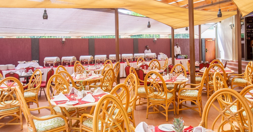 NYAIKA HOTEL FORTPORTAL 37/48