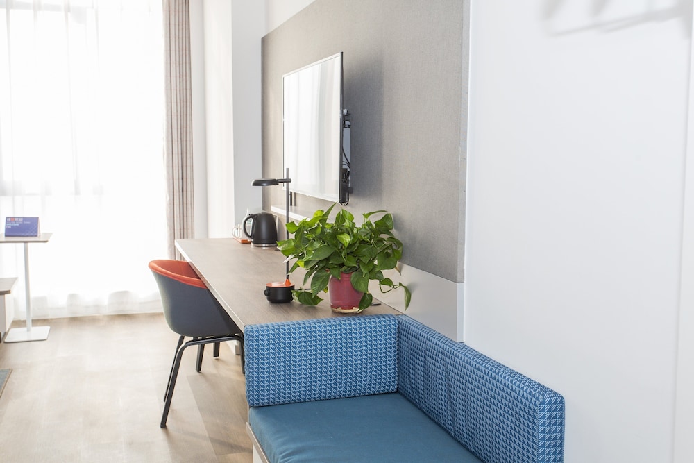 Holiday Inn Express Shangqiu Ancient Town 43/64