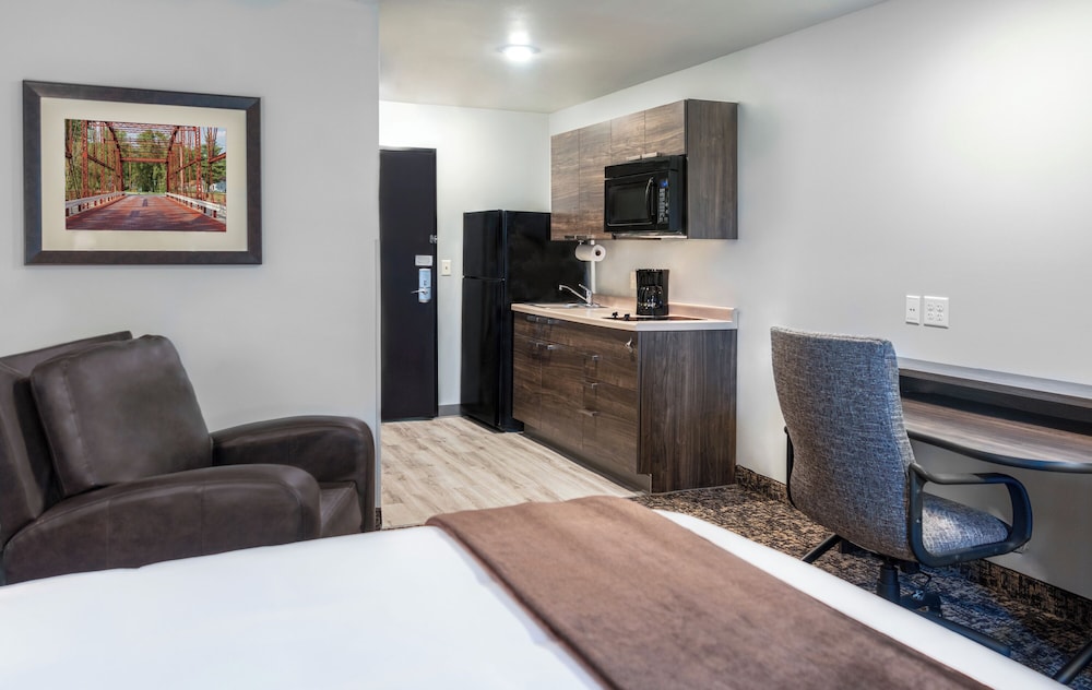 Sonesta Simply Suites Avondale 27/47