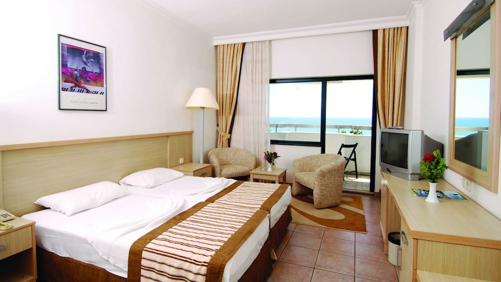 Sural Saray - Adults Only 16+ 20/65