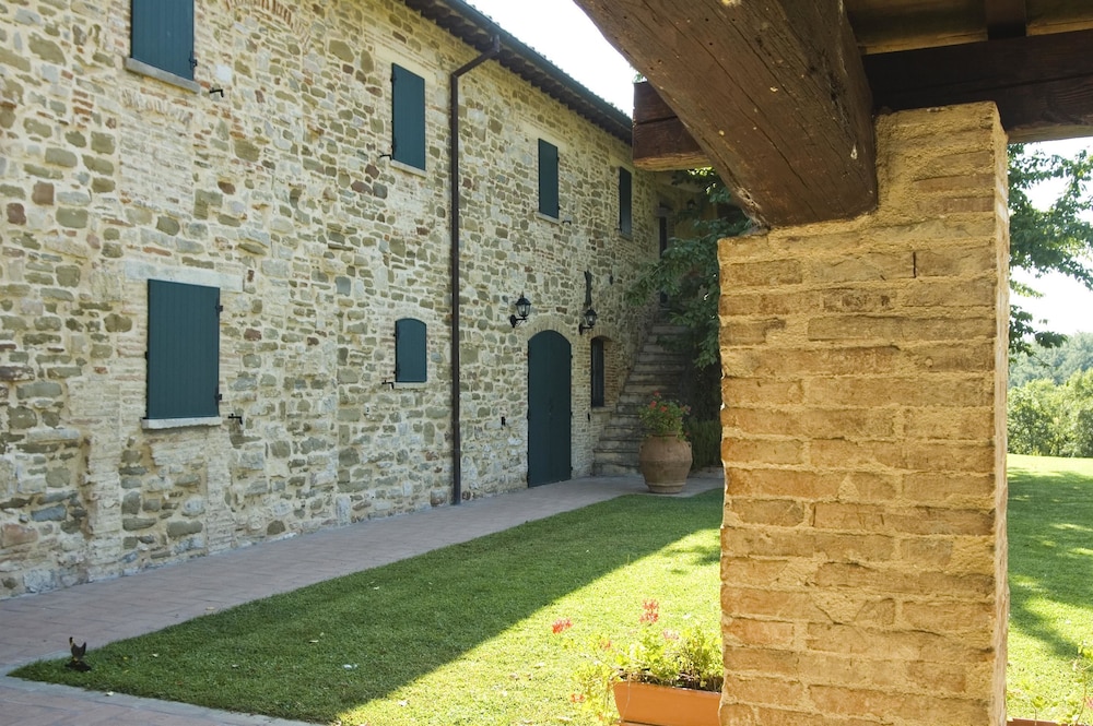 Azienda Agraria Montelujano 31/35
