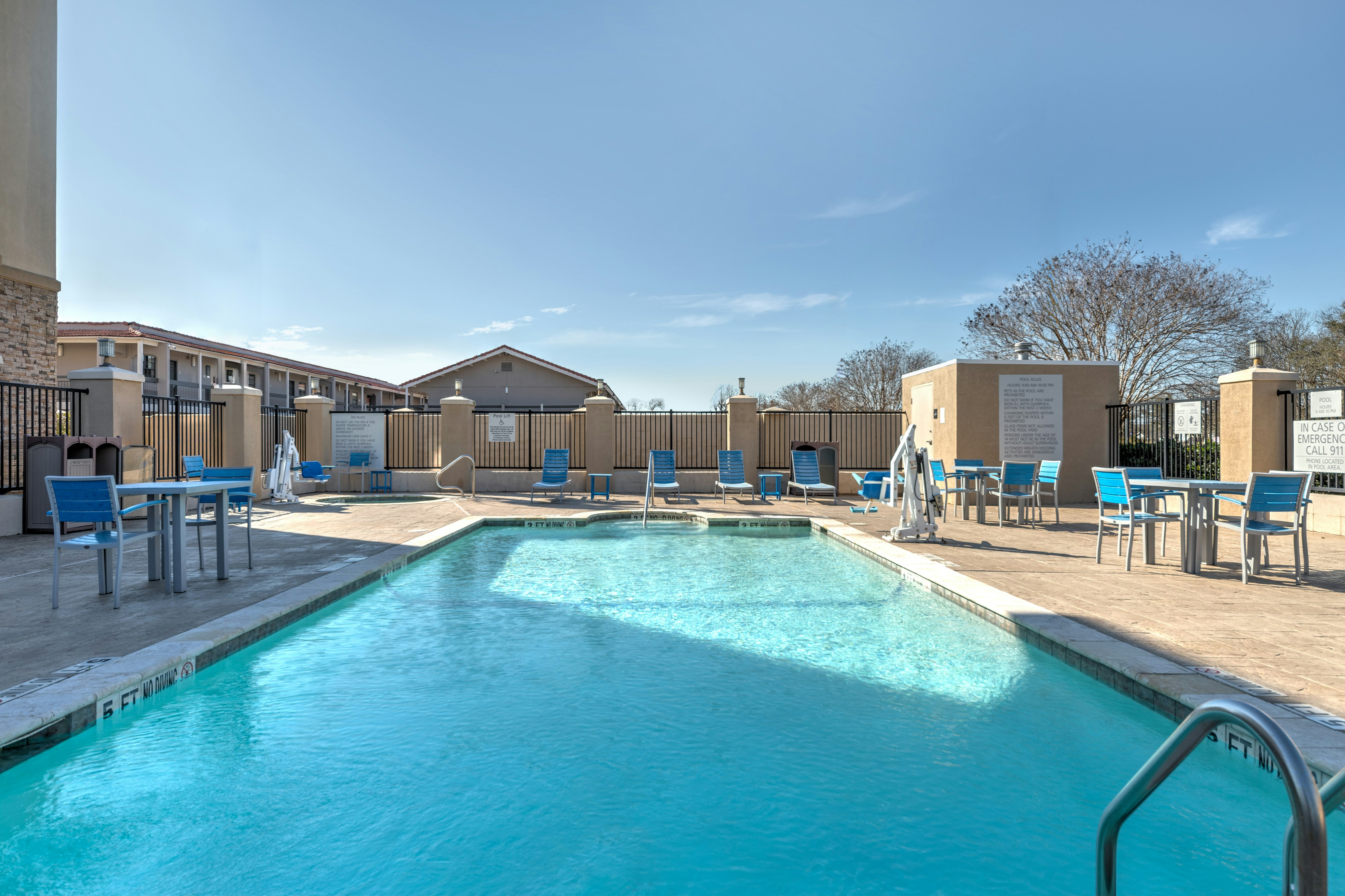 Hampton Inn and Suites Lake Jackson-Clute 41/41