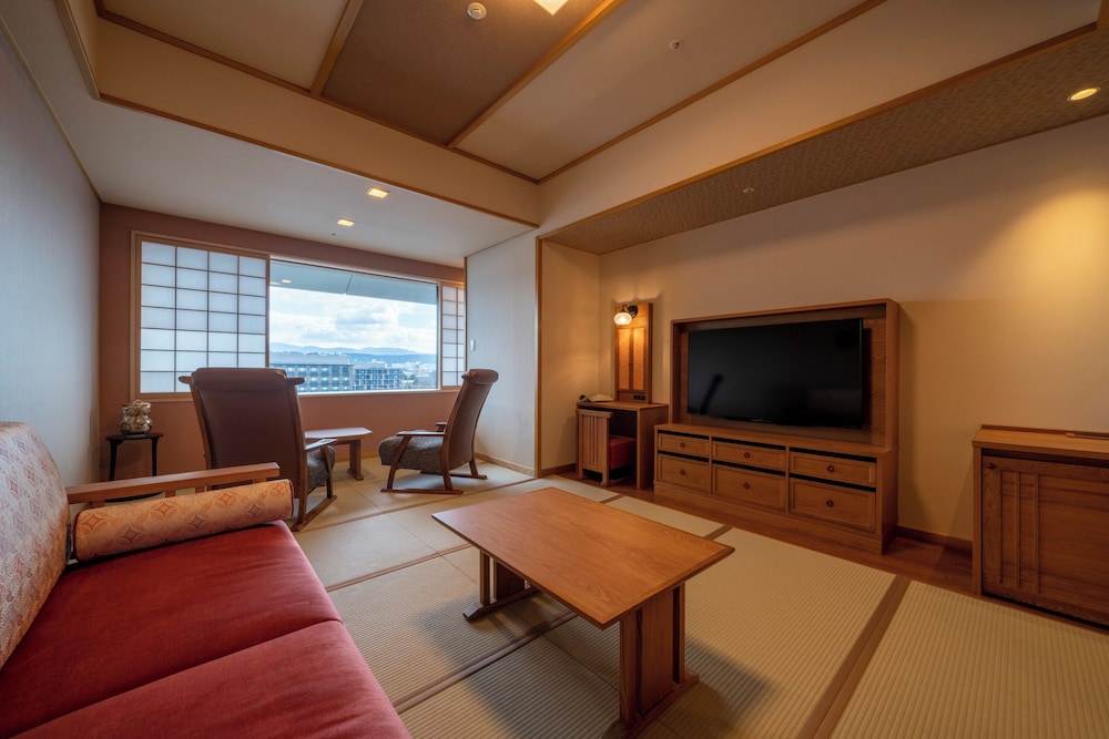 EXECUTIVE, TWIN BEDS