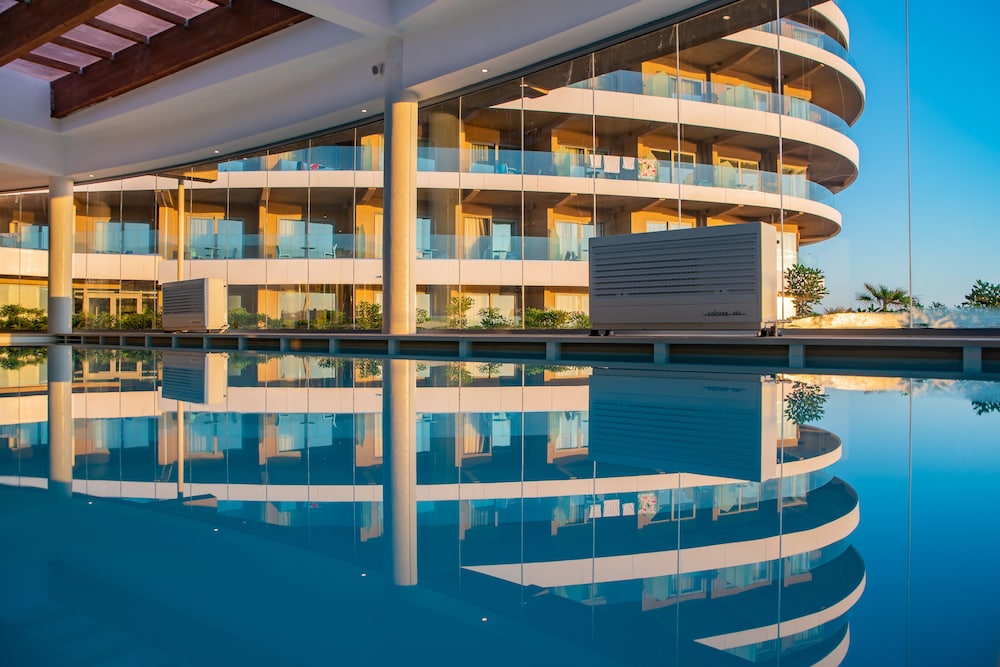 Ramla Bay Resort 8/72