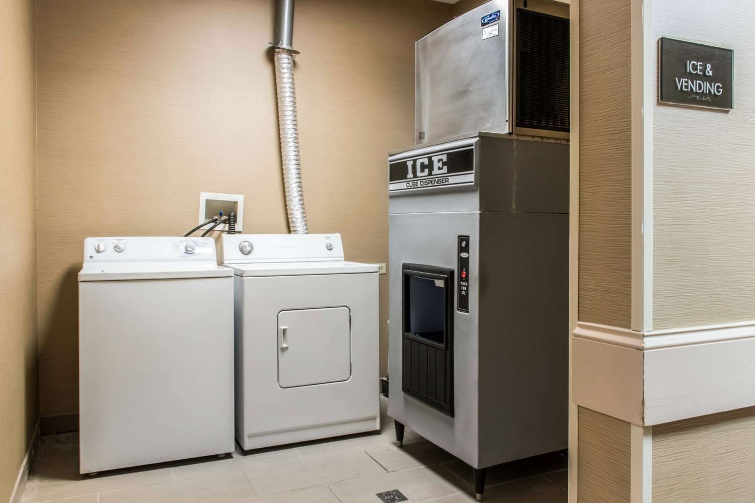 Comfort Inn Lancaster County Columbia, PA 3/13