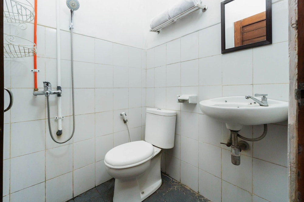 OYO 3006 Falisha Homestay Syariah 21/21