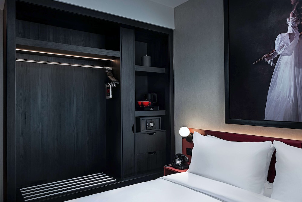 Radisson RED Galway 15/49