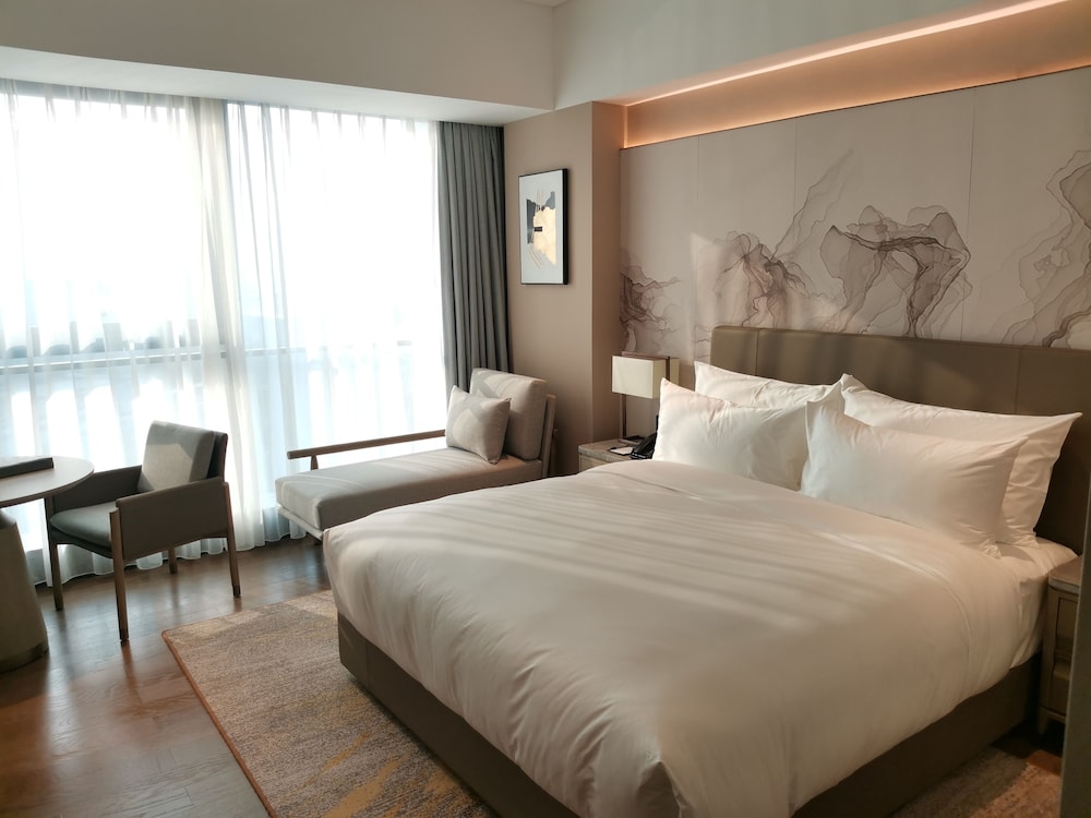 LN Dongfang Hotel Pazhou 20/60