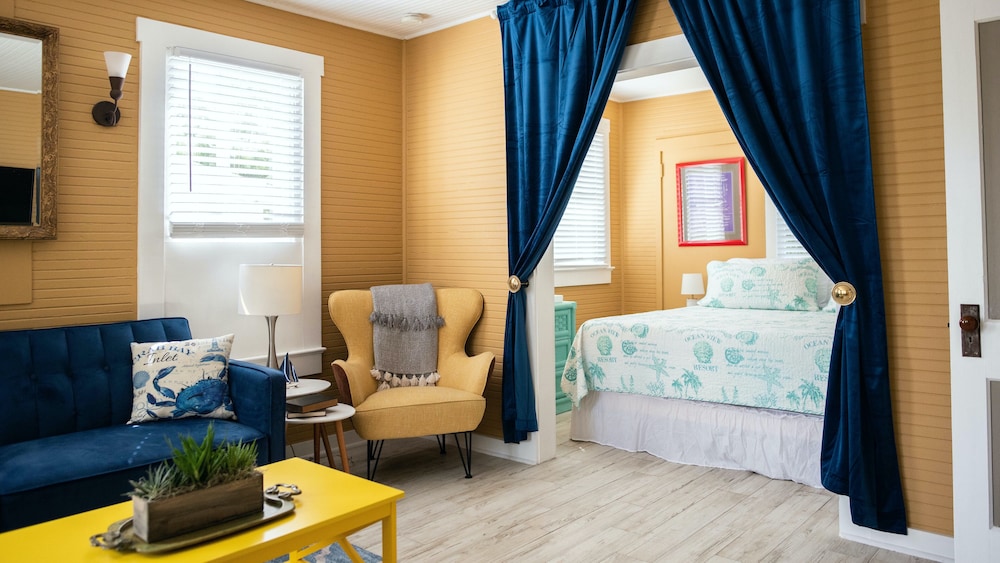 Meranova Guest Inn 26/50
