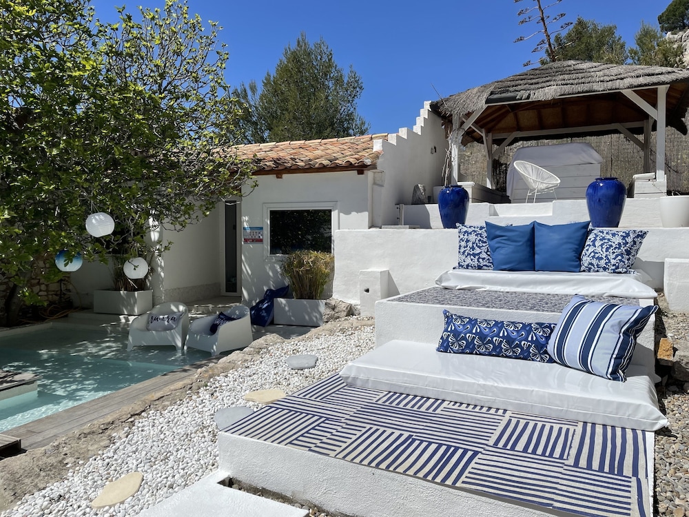 Hôtel De La Plage Mahogany 10/66
