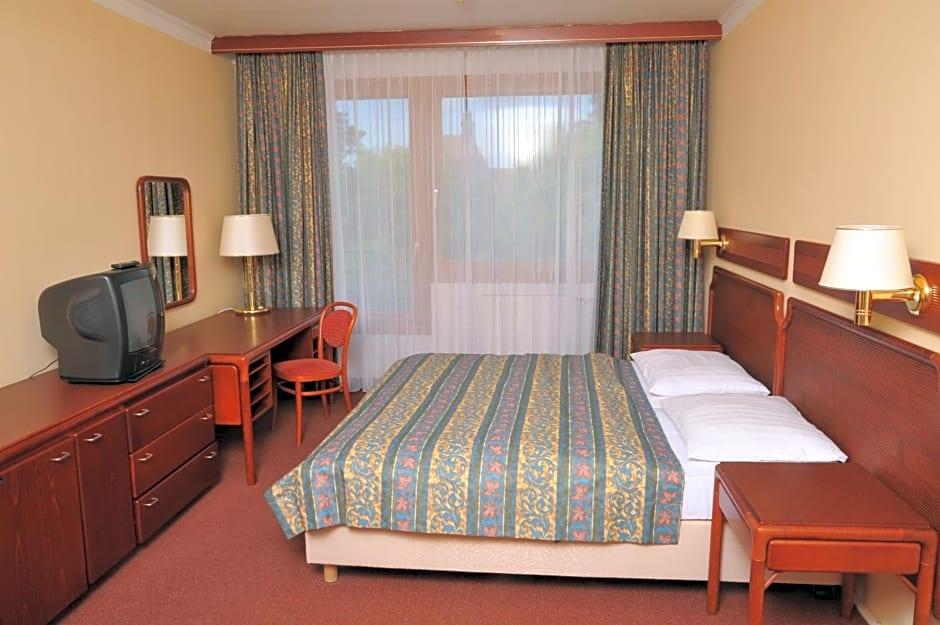 Krakonos Hotel 32/44