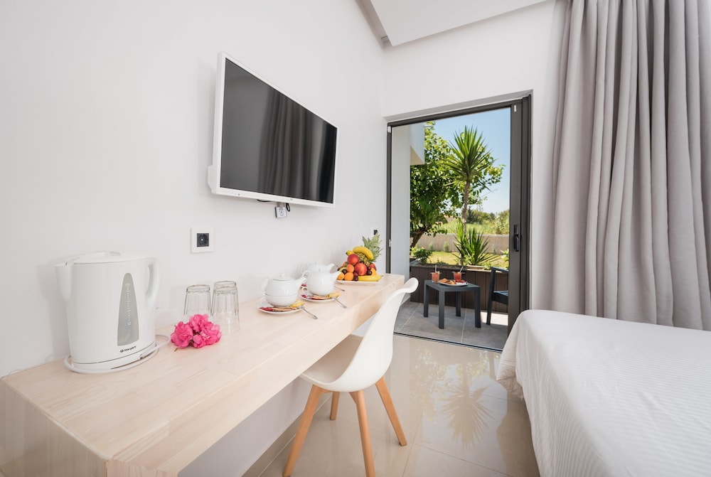 Venus Resort 3/40