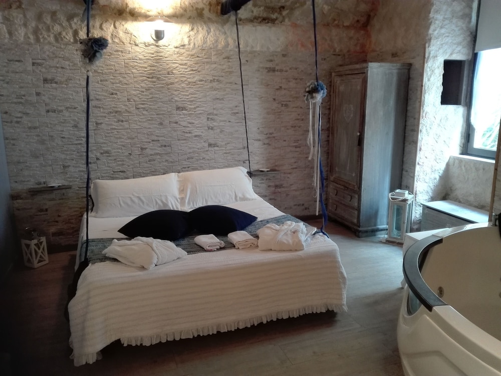 Giumbabulla Luxury 7/45