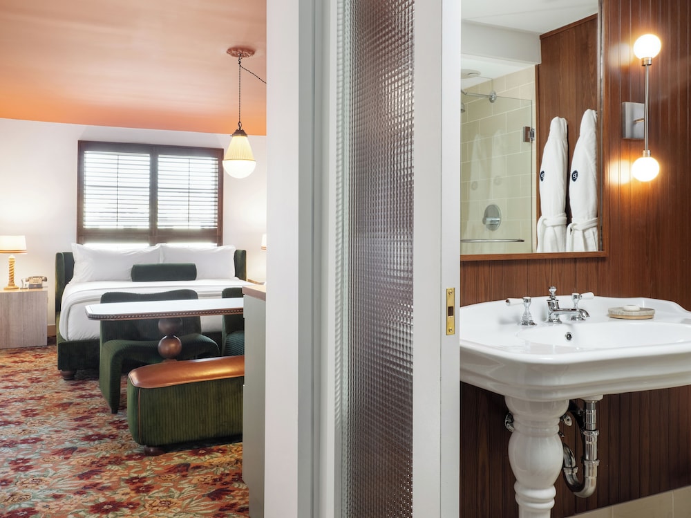 Deluxe, King Bed, Pool View, Pool Side، Palihouse West Hollywood 2/3