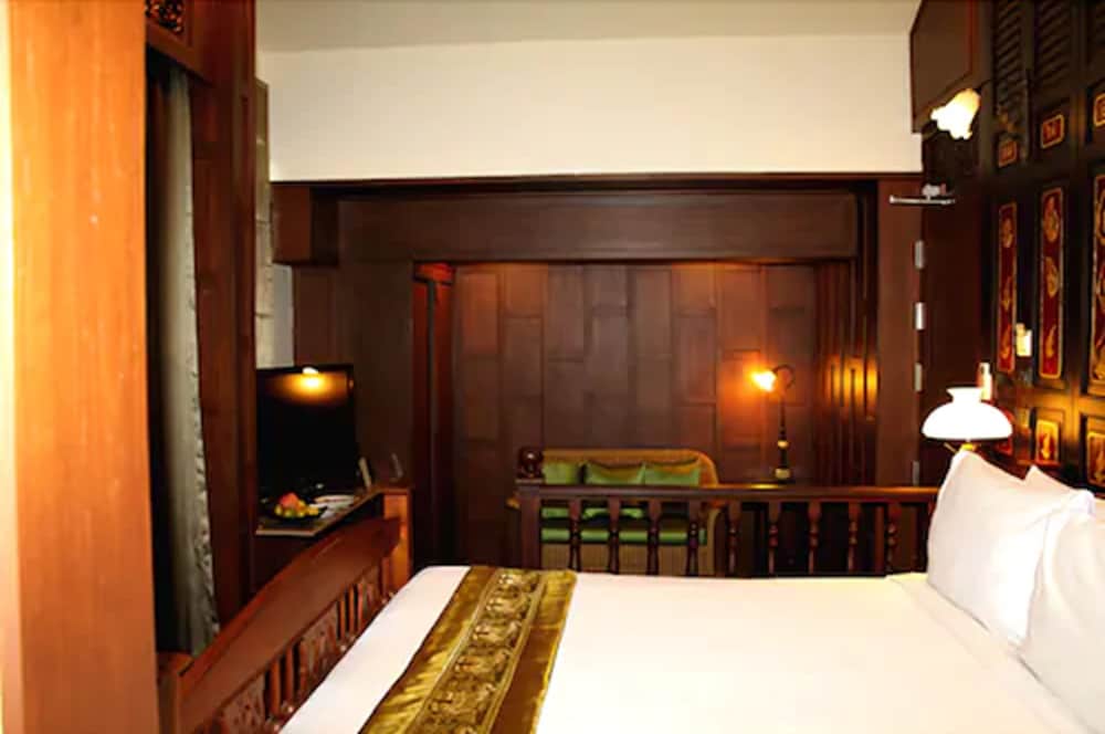 Lamphu Tree House Boutique Hotel 39/70