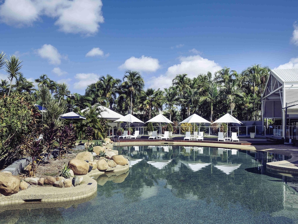 MERCURE TOWNSVILLE 59/61