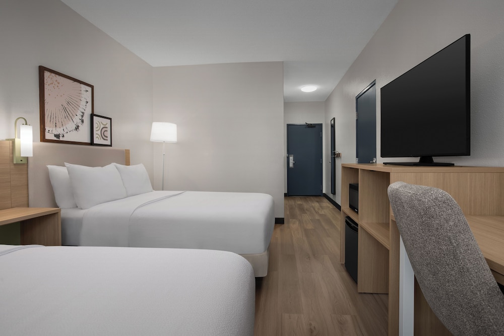 Spark by Hilton Lakewood Denver Southwest 16/54